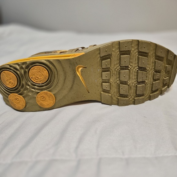 Nike Womens Shox Gravity Metallic Gold Sneaker AQ8554-700 Size 8 - Picture 5 of 6